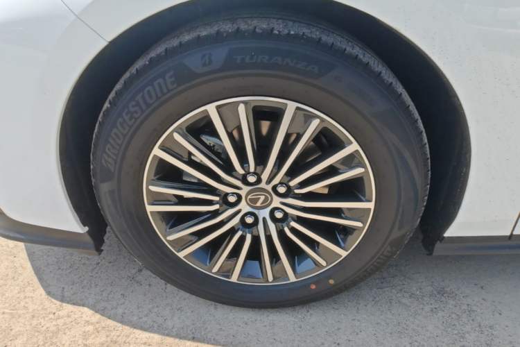 Used Lexus ES 2026 Model 300h Base Version Left Front Wheel Hub