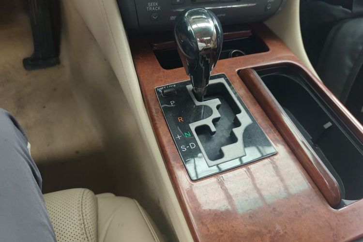 Used Lexus GS 2005 300 Gear Lever