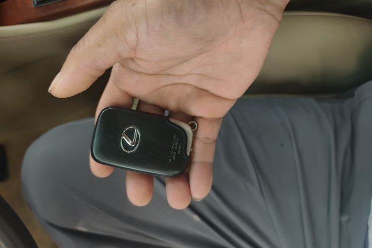 Used Lexus GS 2005 300 Vehicle Key