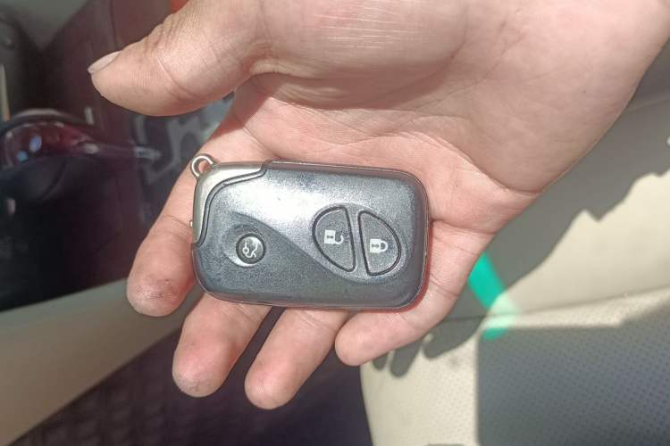 Used Lexus GS 2005 300 Vehicle Key