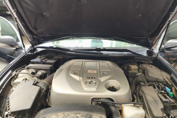 Used Lexus GS 2010 300 Engine Bay Right