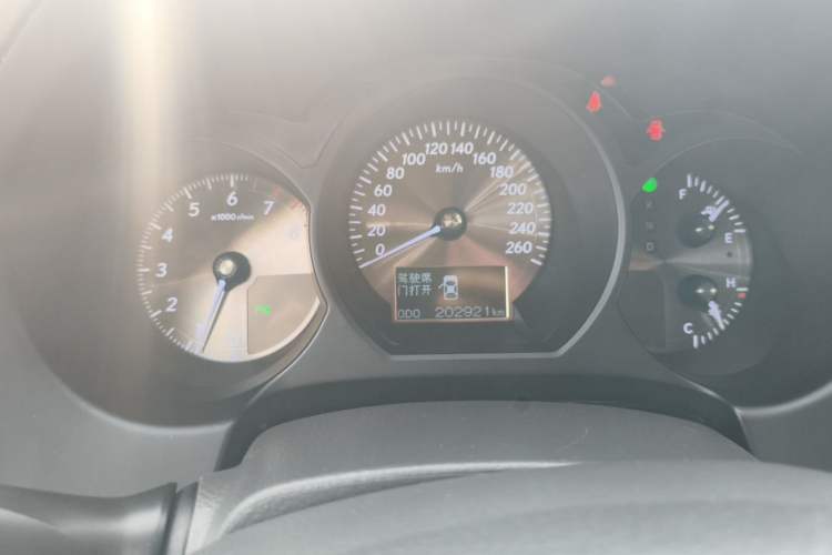 Used Lexus GS 2010 300 Odometer Close Up