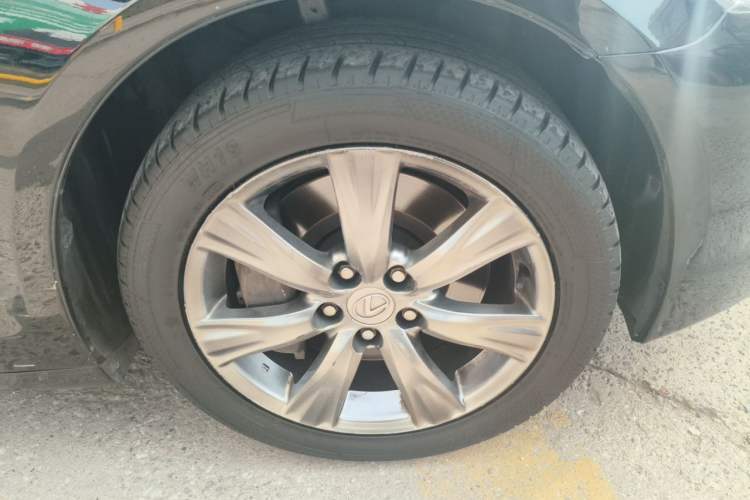 Used Lexus GS 2010 300 Right Front Wheel Hub