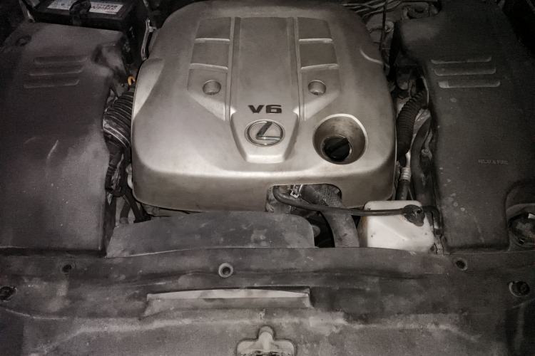 Used Lexus GS 2011 300 Brilliant Edition Engine Bay