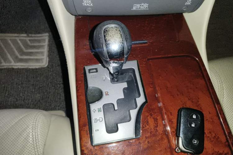Used Lexus GS 2011 300 Brilliant Edition Gear Lever