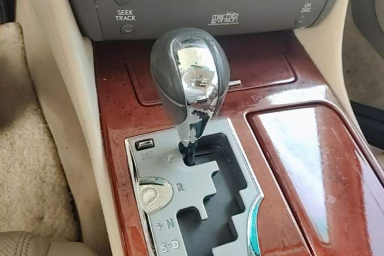 Used Lexus GS  Gear Lever