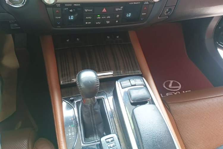 Used Lexus GS 2012 350 Luxury All-Wheel-Drive Version Gear Lever