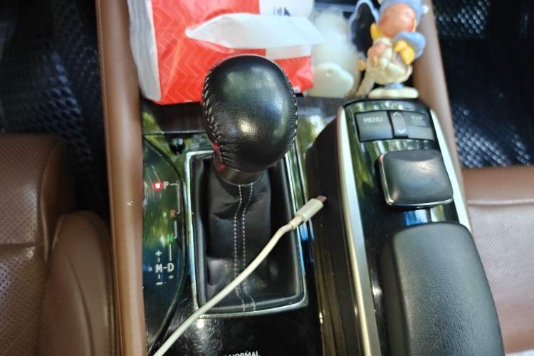 Used Lexus GS 2012 350 Luxury All-Wheel-Drive Version Gear Lever