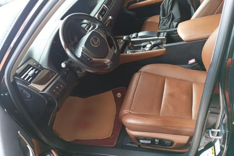 Used Lexus GS 2012 350 Luxury All-Wheel-Drive Version Left Front Seat