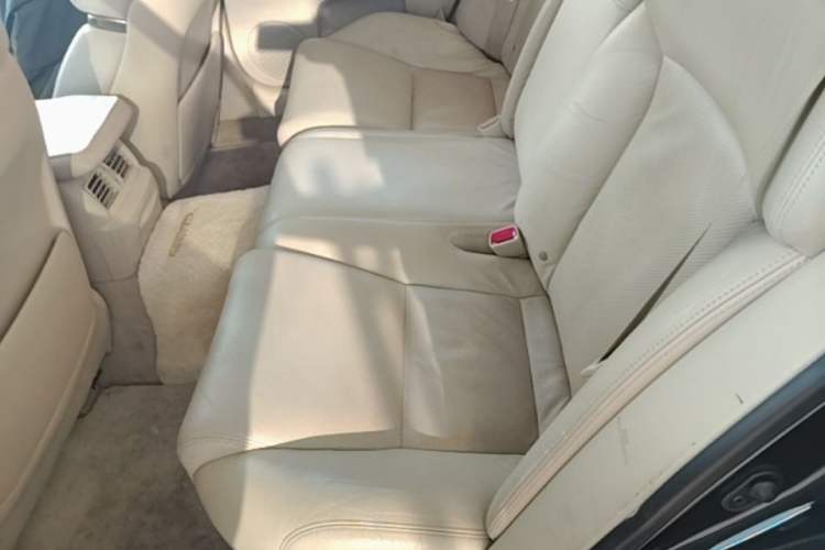 Used Lexus GS  Left Rear Seat