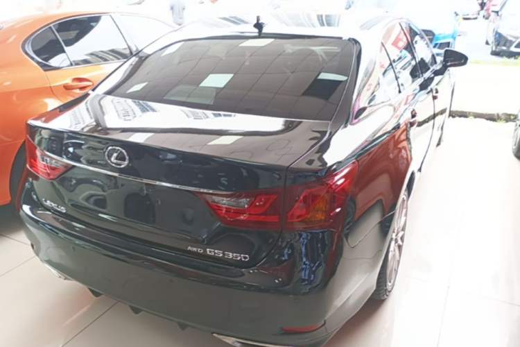Used Lexus GS 2012 350 Luxury All-Wheel-Drive Version Rear Right 45 Deg