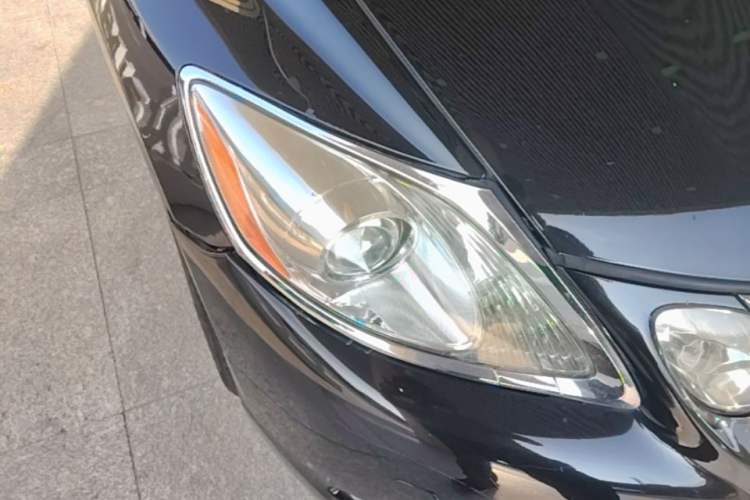 Used Lexus GS  Right Front Headlight