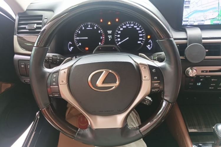 Used Lexus GS 2012 350 Luxury All-Wheel-Drive Version Steering Wheel