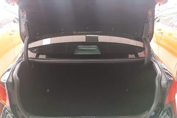 Used Lexus GS 2012 350 Luxury All-Wheel-Drive Version Trunk