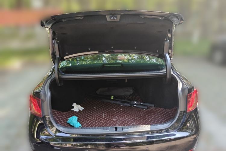 Used Lexus GS 2012 350 Luxury All-Wheel-Drive Version Trunk