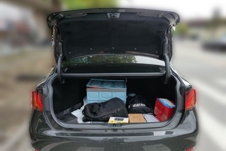 Used Lexus GS 2012 350 Luxury All-Wheel-Drive Version Trunk