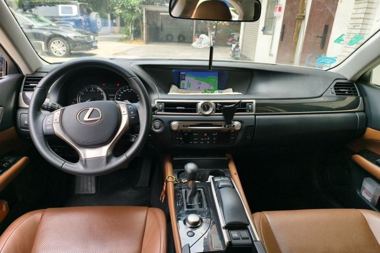 Used Lexus GS 2012 250 Leading Edition Center Console