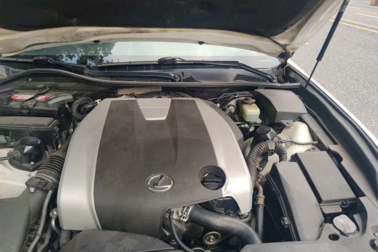 Used Lexus GS 2012 250 F SPORT Engine Bay Left