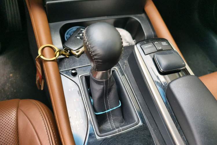 Used Lexus GS 2012 250 Leading Edition Gear Lever