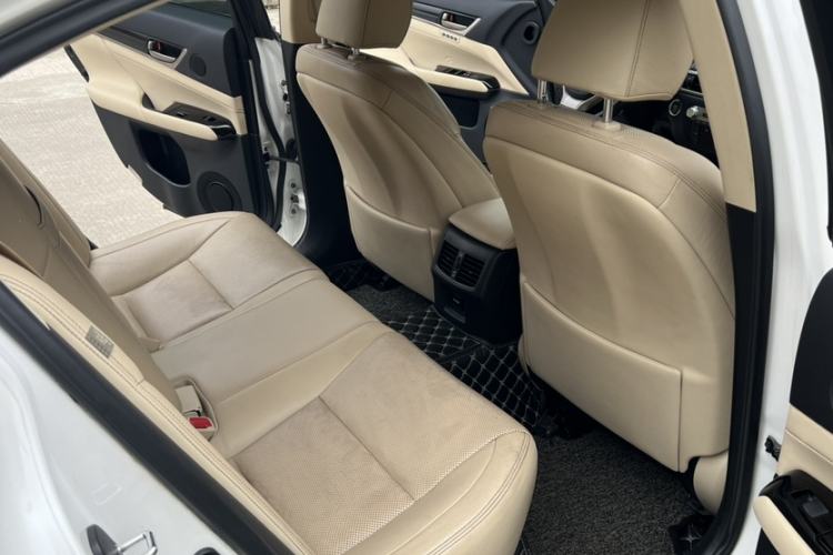 Used Lexus GS 2012 250 Leading Edition Interior 12