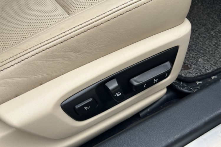 Used Lexus GS 2012 250 Leading Edition Interior 7