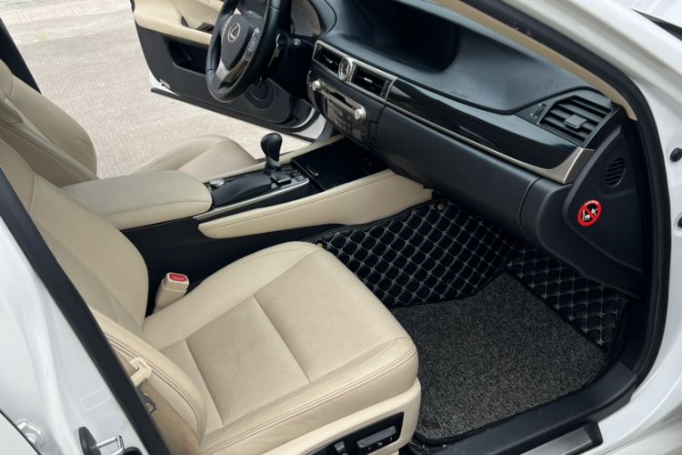 Used Lexus GS 2012 250 Leading Edition Interior 9