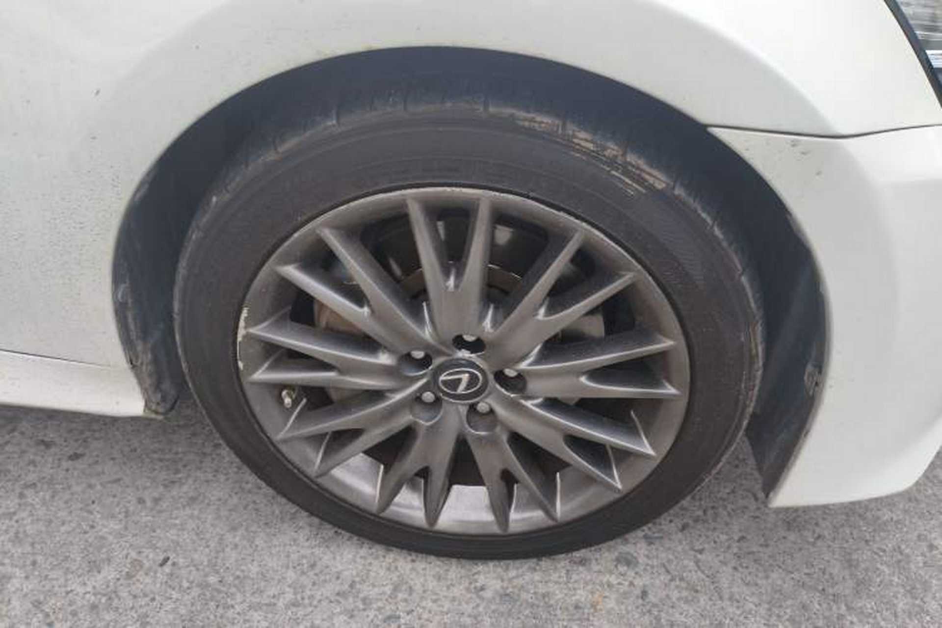 Used Lexus GS 2012 250 F SPORT Right Front Wheel Hub
