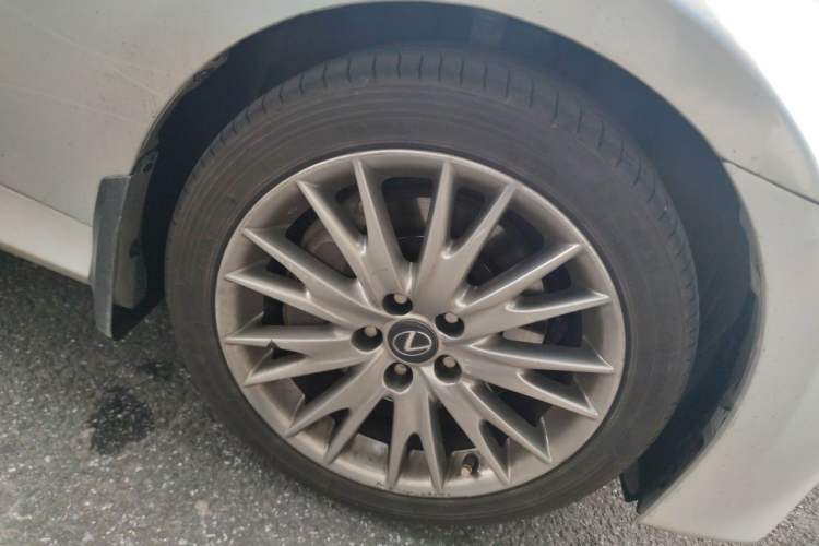 Used Lexus GS 2012 250 F SPORT Right Front Wheel Hub