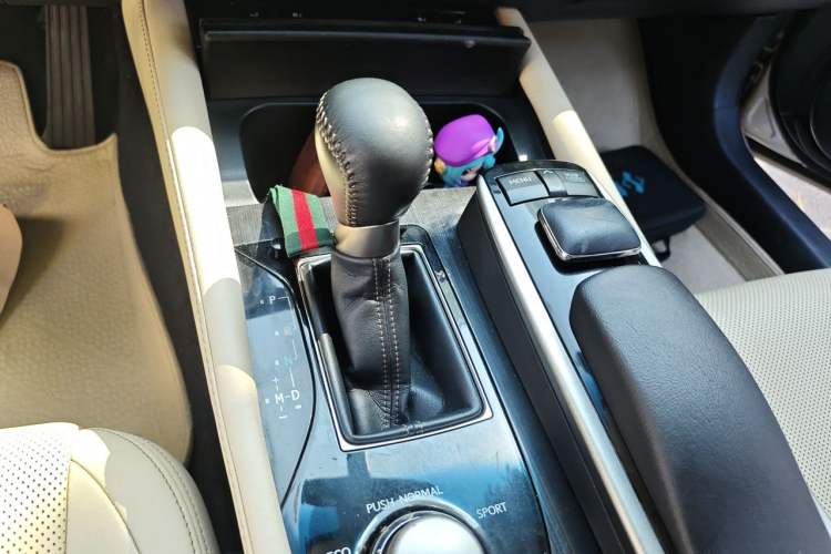 Used Lexus GS 2012 250 Leading Edition Gear Lever
