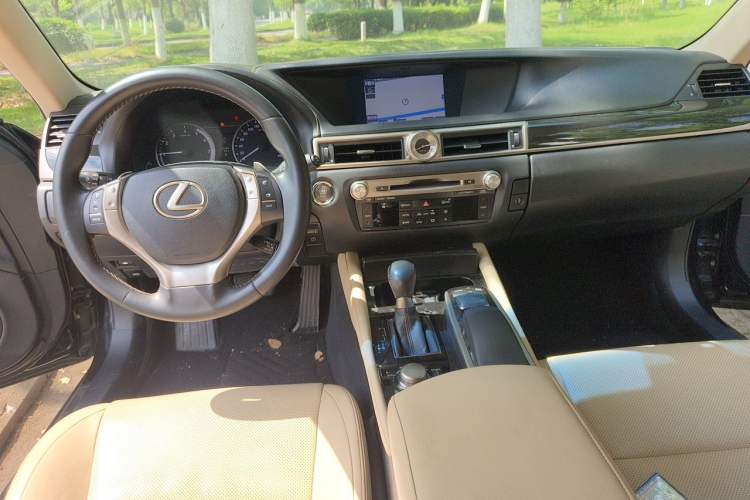Used Lexus GS 2014 250 Leading Edition Center Console