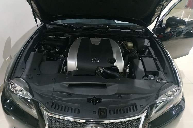 Used Lexus GS 2014 250 F SPORT Engine Bay