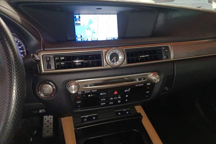Used Lexus GS 2014 250 F SPORT Audio And AC Panel