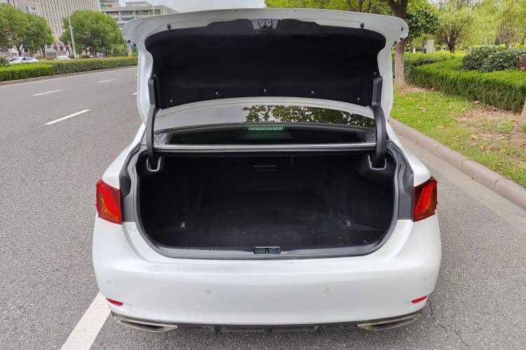 Used Lexus GS 2014 250 F SPORT Trunk