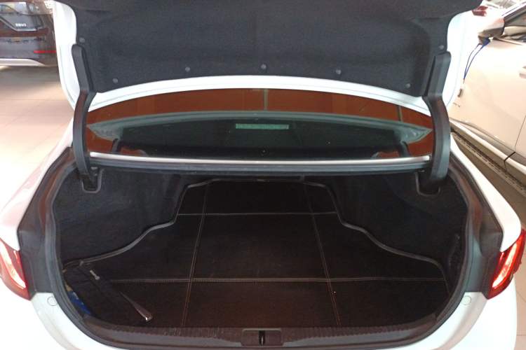 Used Lexus GS 2014 250 F SPORT Trunk