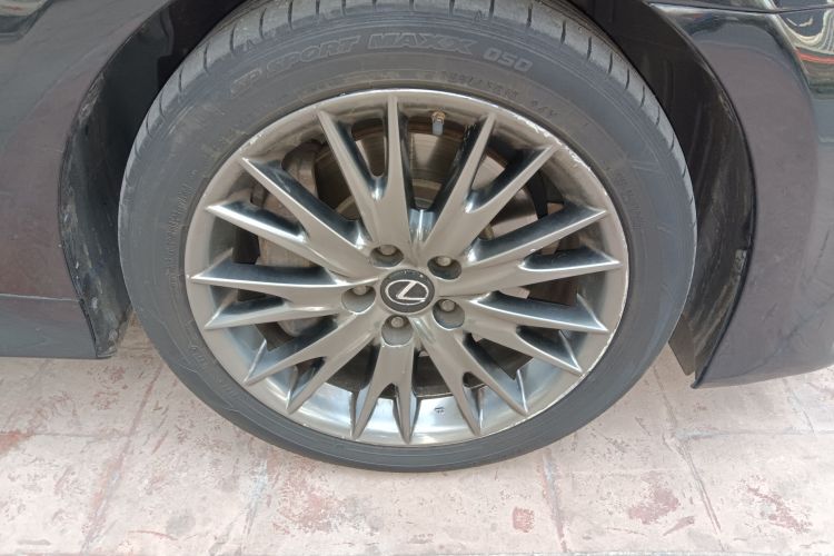 Used Lexus GS 2016 200t F SPORT Right Front Wheel Hub