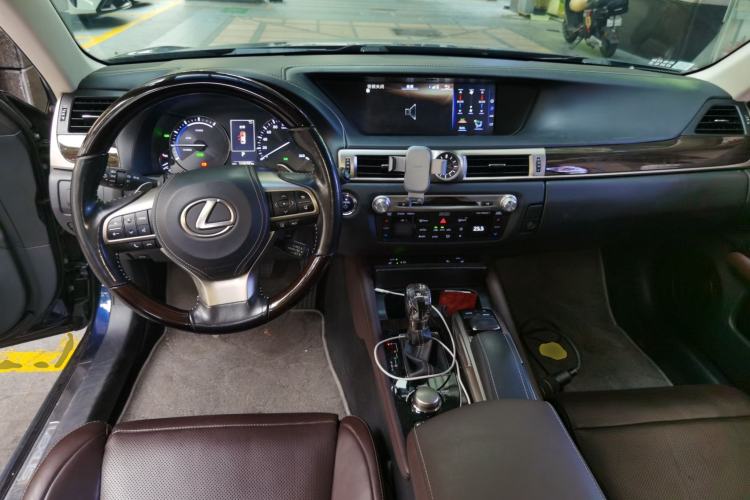 Used Lexus GS 2016 300h Luxury Edition Center Console