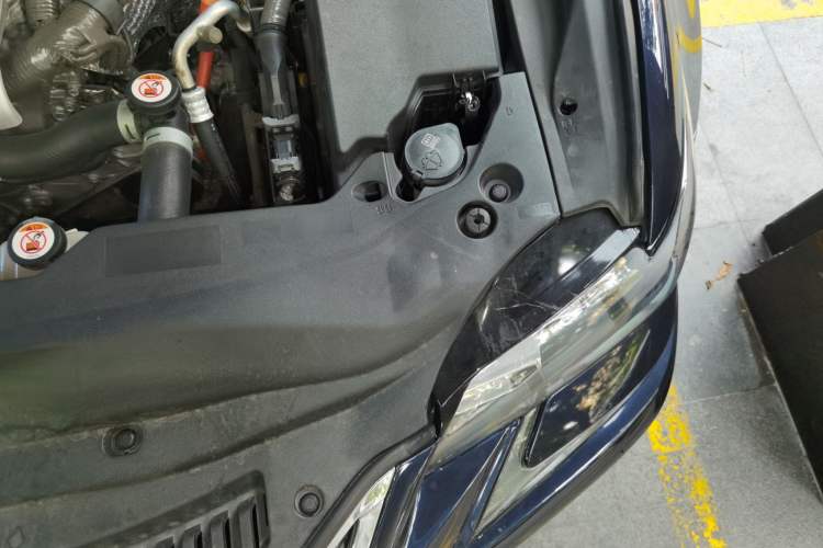Used Lexus GS 2016 300h Luxury Edition Engine Bay Left