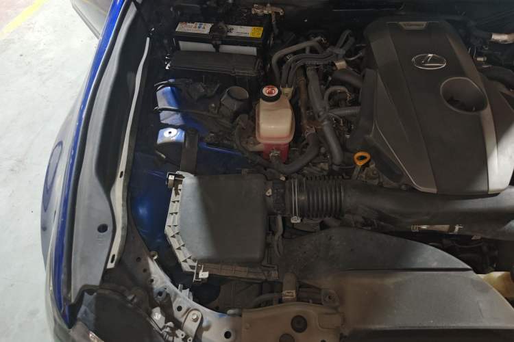 Used Lexus GS 2016 200t F SPORT Engine Bay Right