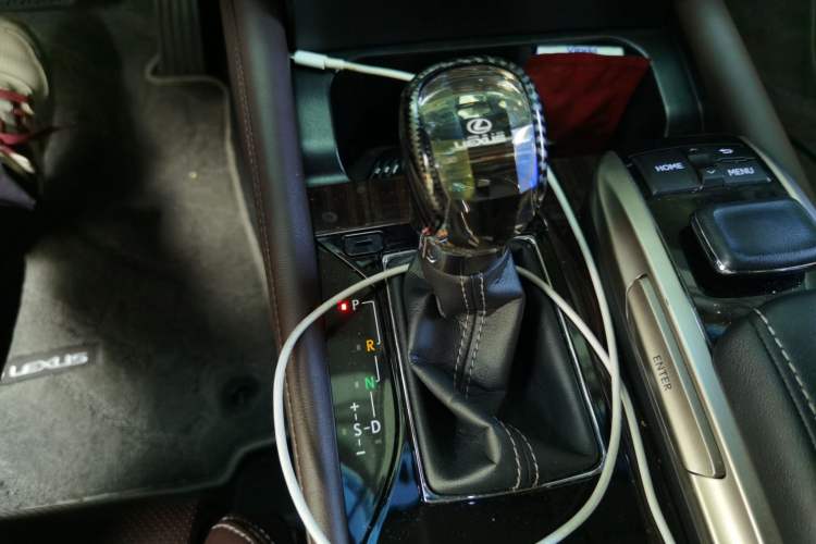 Used Lexus GS 2016 300h Luxury Edition Gear Lever