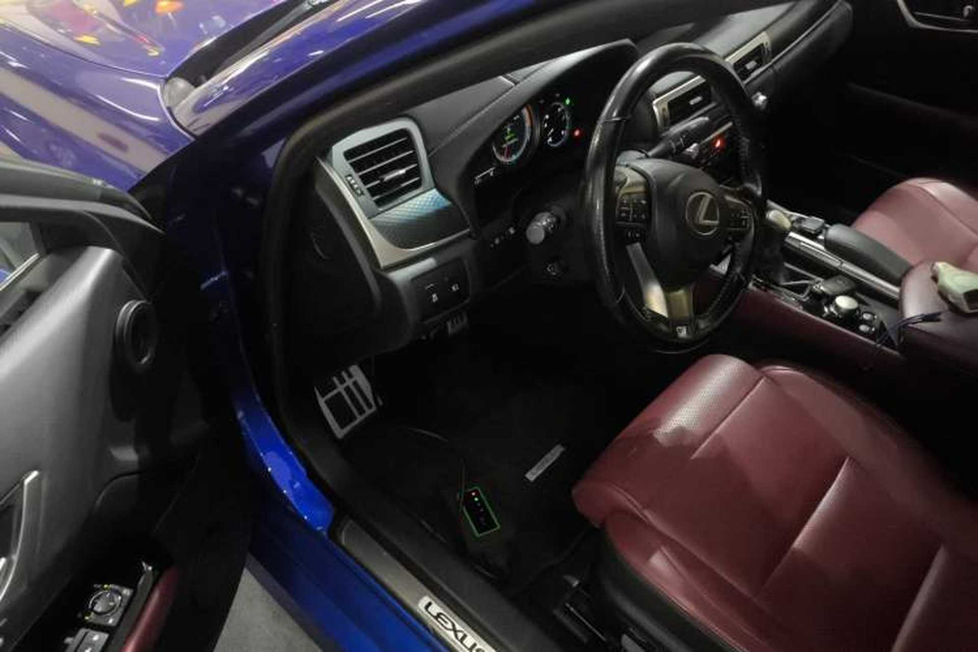 Used Lexus GS 2016 200t F SPORT Interior 3