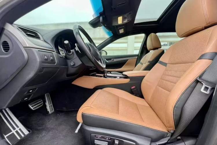 Used Lexus GS 2016 200t F SPORT Interior 2