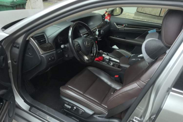 Used Lexus GS 2016 300h Luxury Edition Left Front Seat