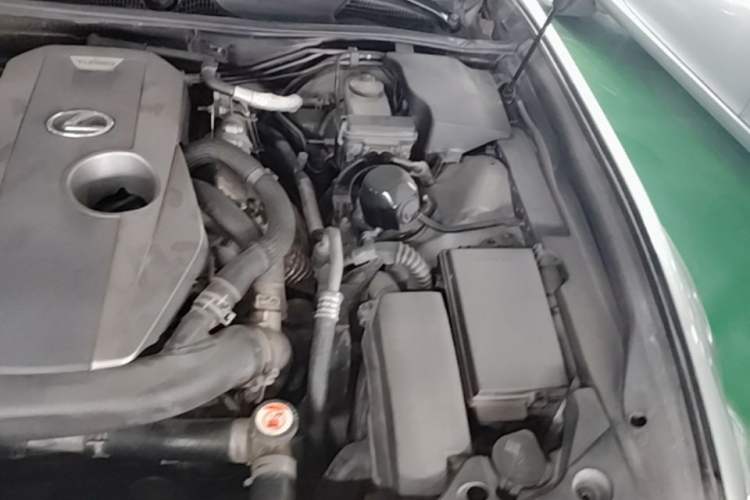 Used Lexus GS 2016 200t F SPORT Engine Bay Left
