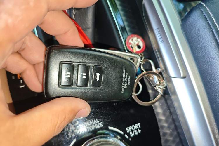 Used Lexus GS 2016 200t F SPORT Vehicle Key