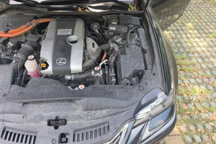 Used Lexus GS 2016 300h Luxury Edition Engine Bay Left