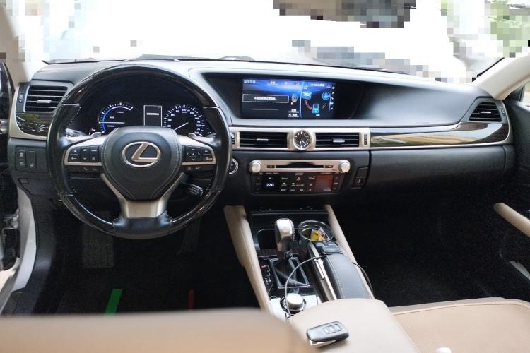 Used Lexus GS 2016 450h Center Console