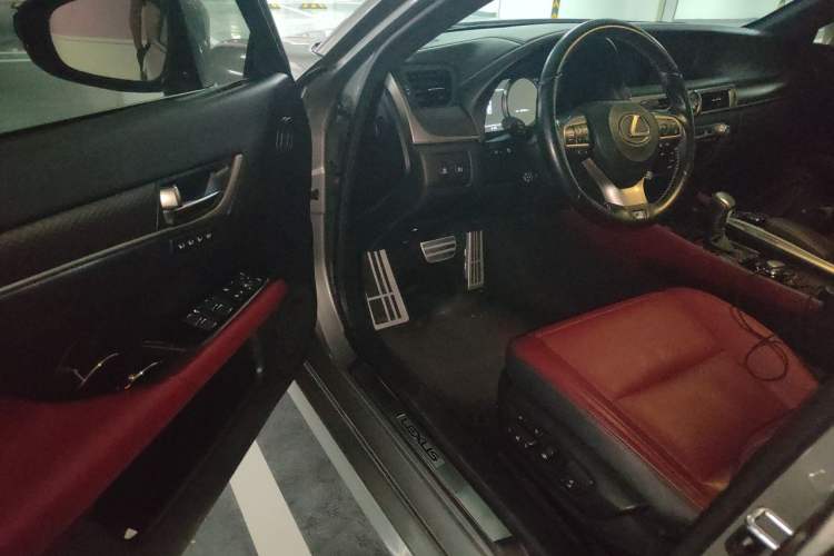 Used Lexus GS 2016 200t F SPORT Driver Seat