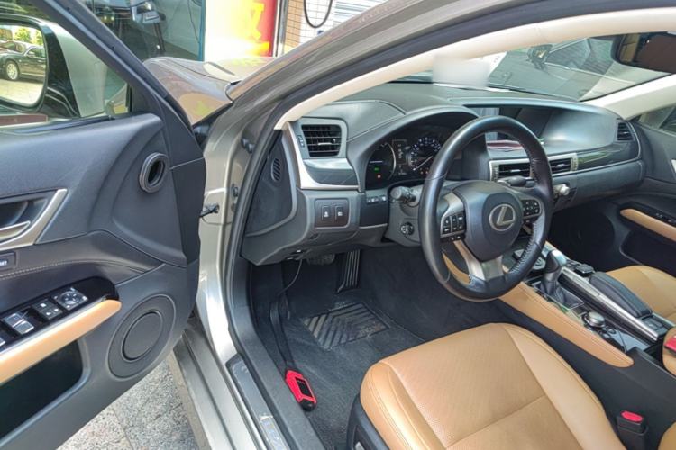 Used Lexus GS 2016 300h Premier Edition Driver Seat