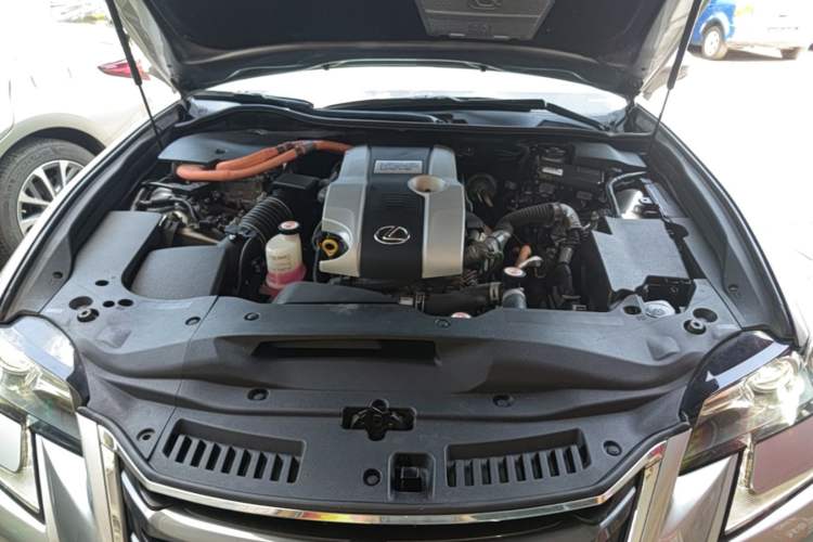 Used Lexus GS 2016 300h Premier Edition Engine Bay