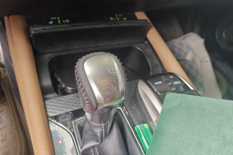 Used Lexus GS 2016 200t F SPORT Gear Lever